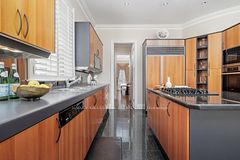 40 Munro Boulevard