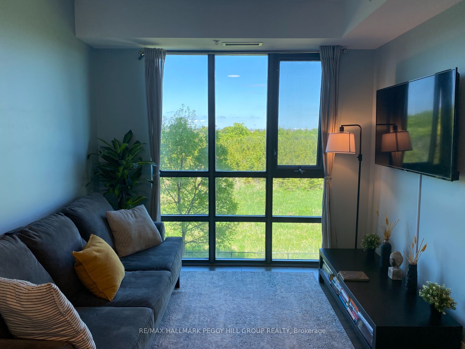 45 Yorkland Boulevard, #206