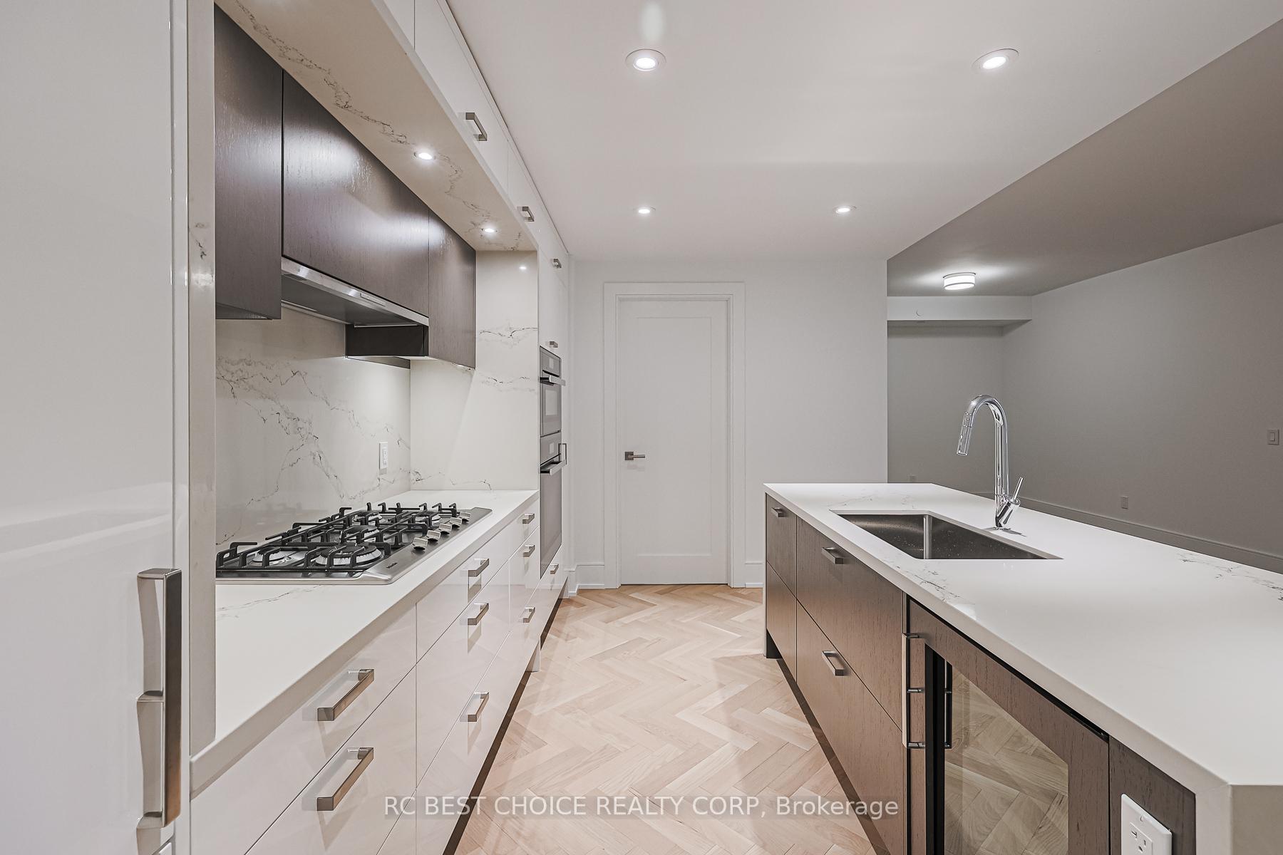 3 Bedrooms Condo at 455 Wellington, Toronto For sale
