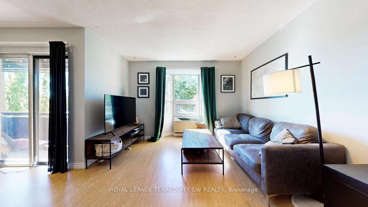 2 Bedrooms Condo at 3835 Lake Shore, Toronto For sale