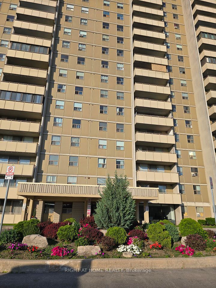 1338 York Mills
