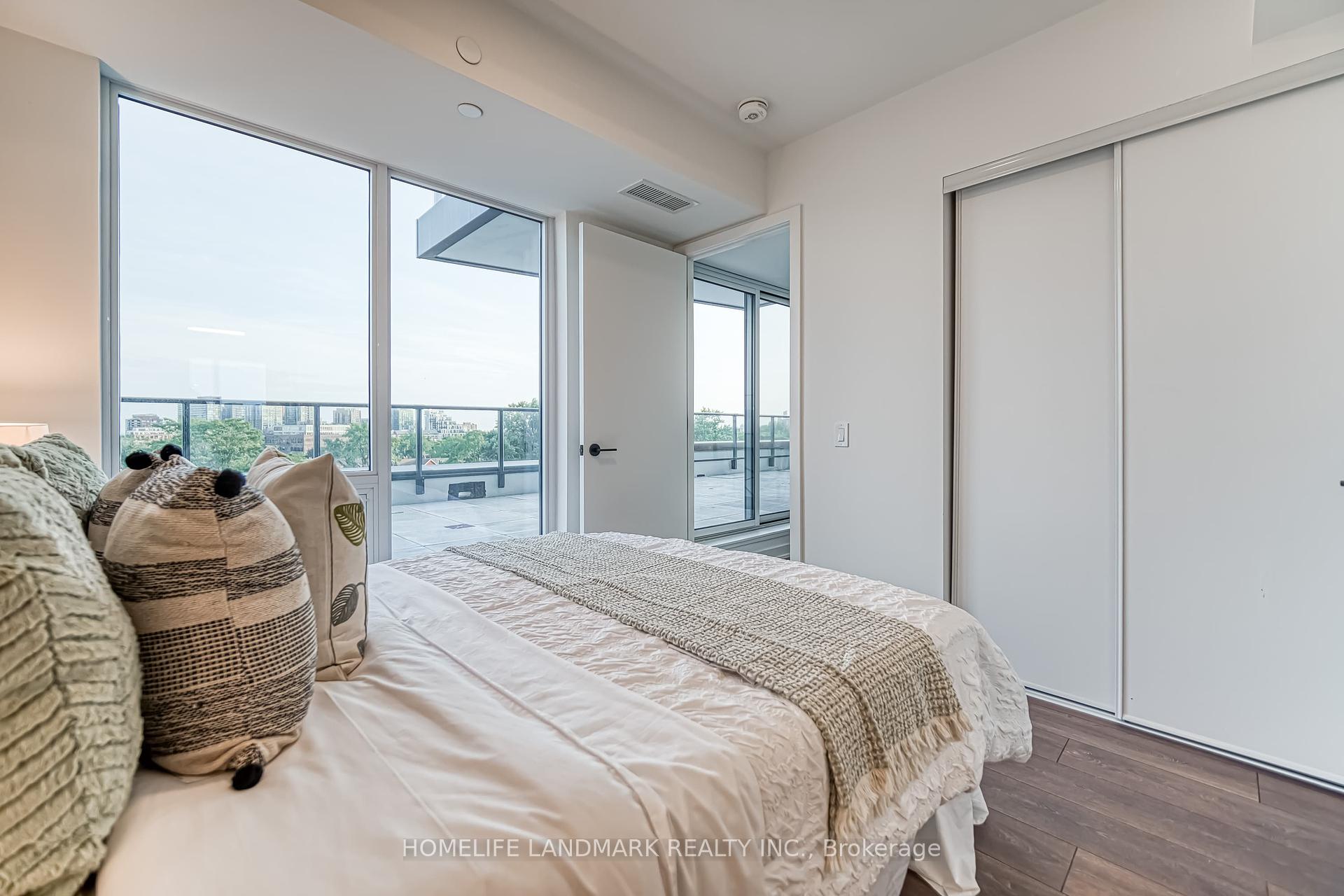 2 Bedrooms Condo at 1200 Dundas, Toronto For sale