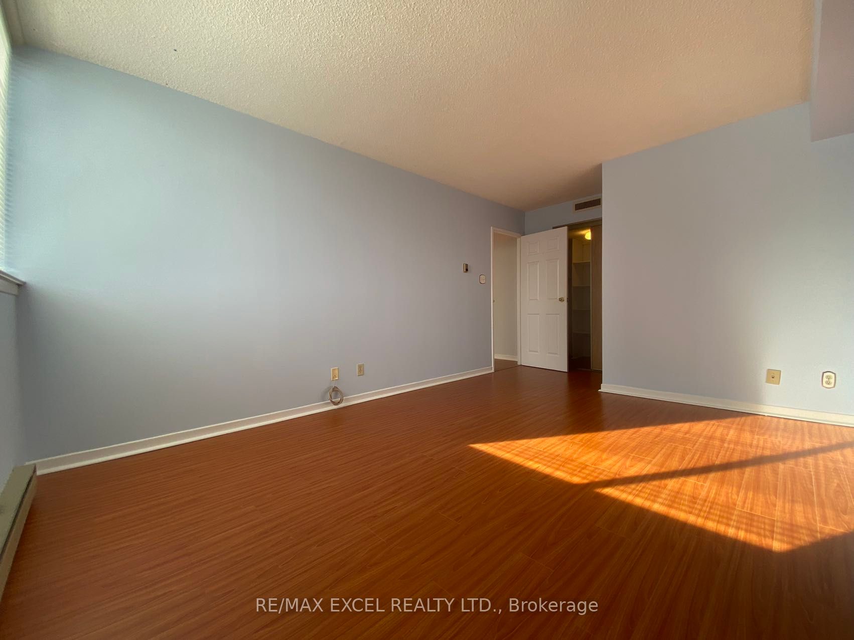 150 Alton Towers Circle, #301