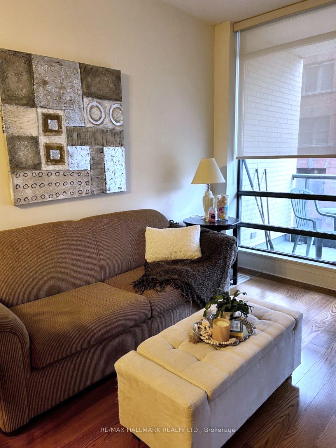 2 Bedrooms Condo at 438 King,  Toronto For sale