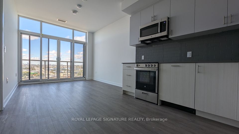 1195 The Queensway N/A