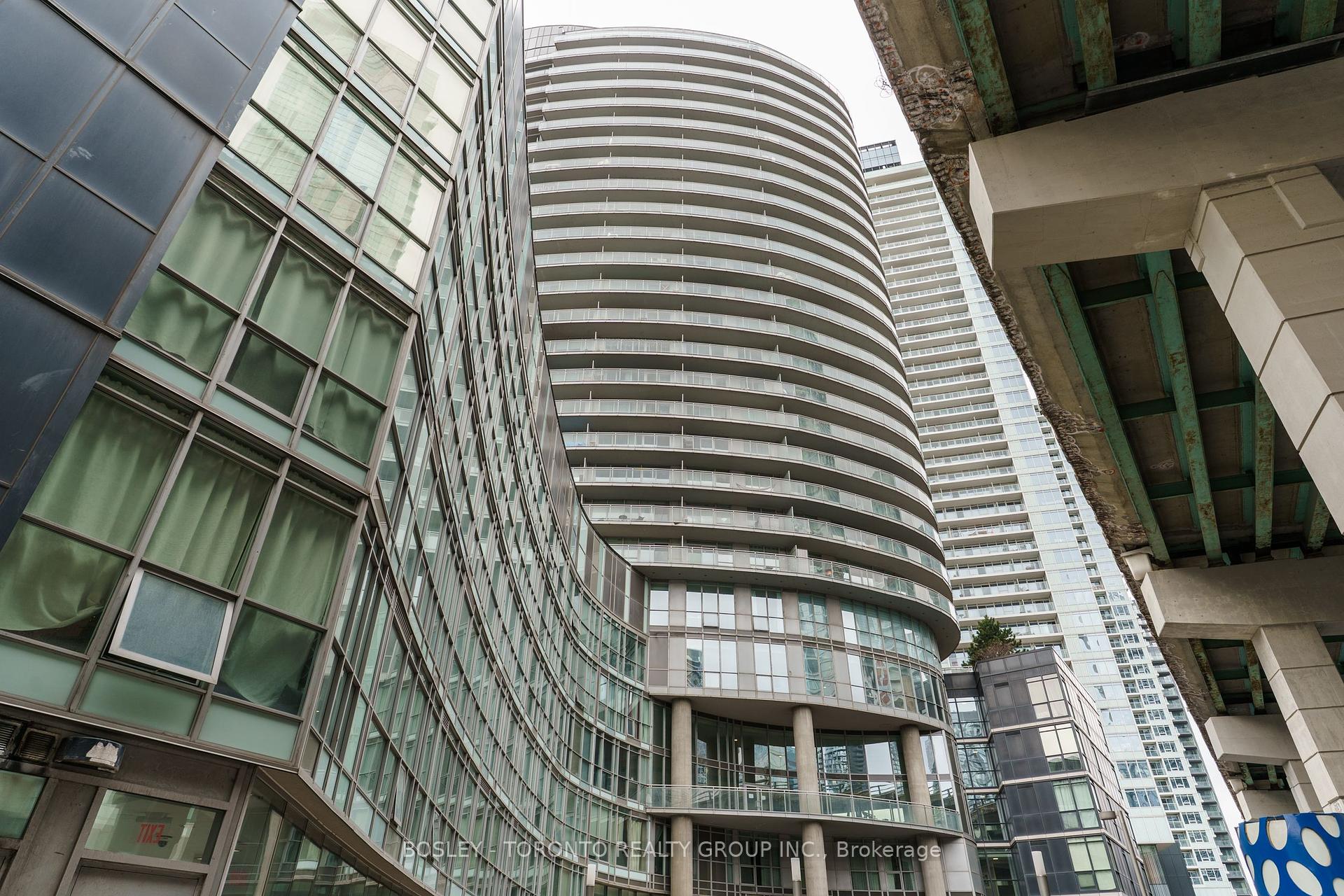 2 Bedrooms Condo at 38 Dan Leckie, Toronto For sale