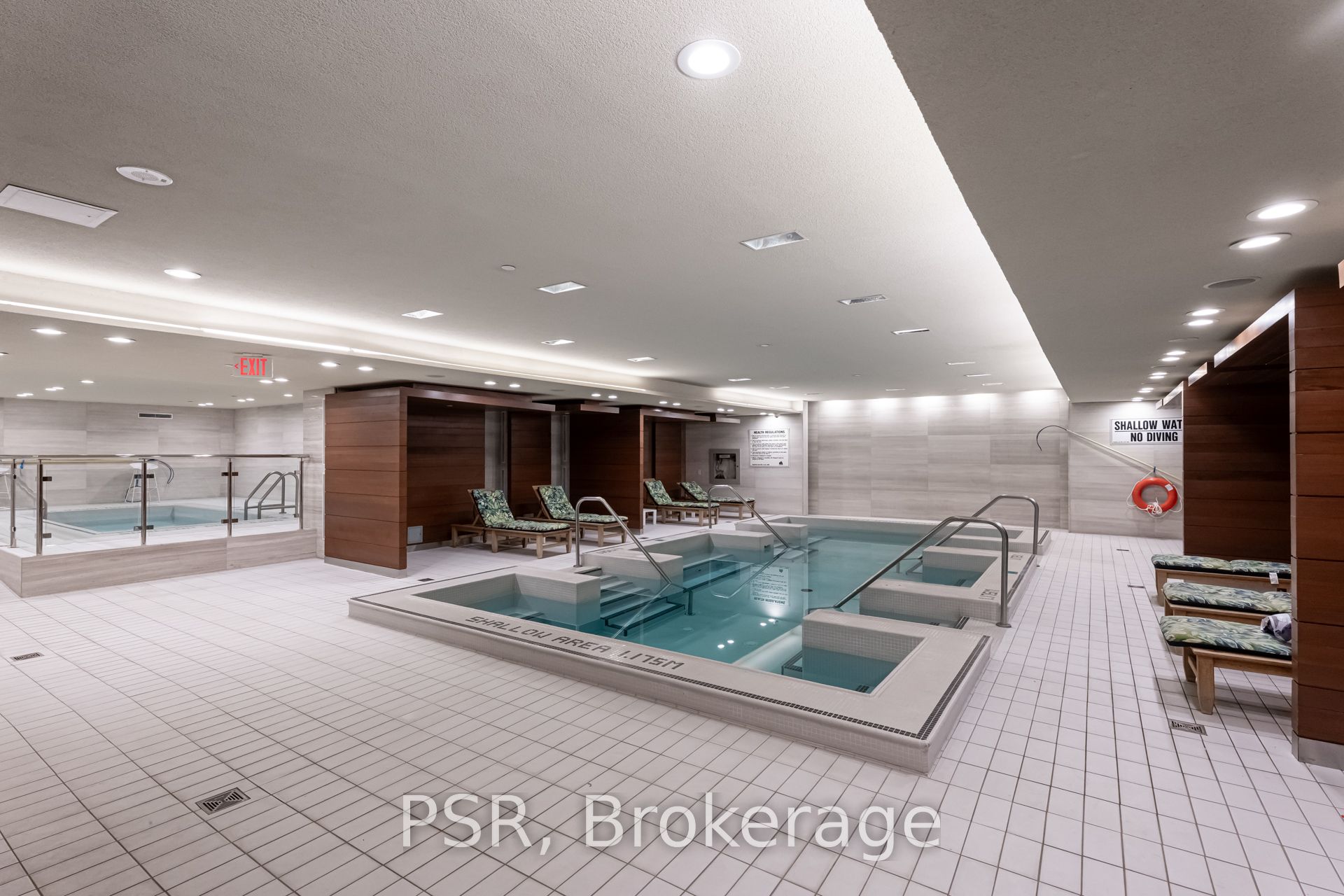29 Queens Quay E, #627