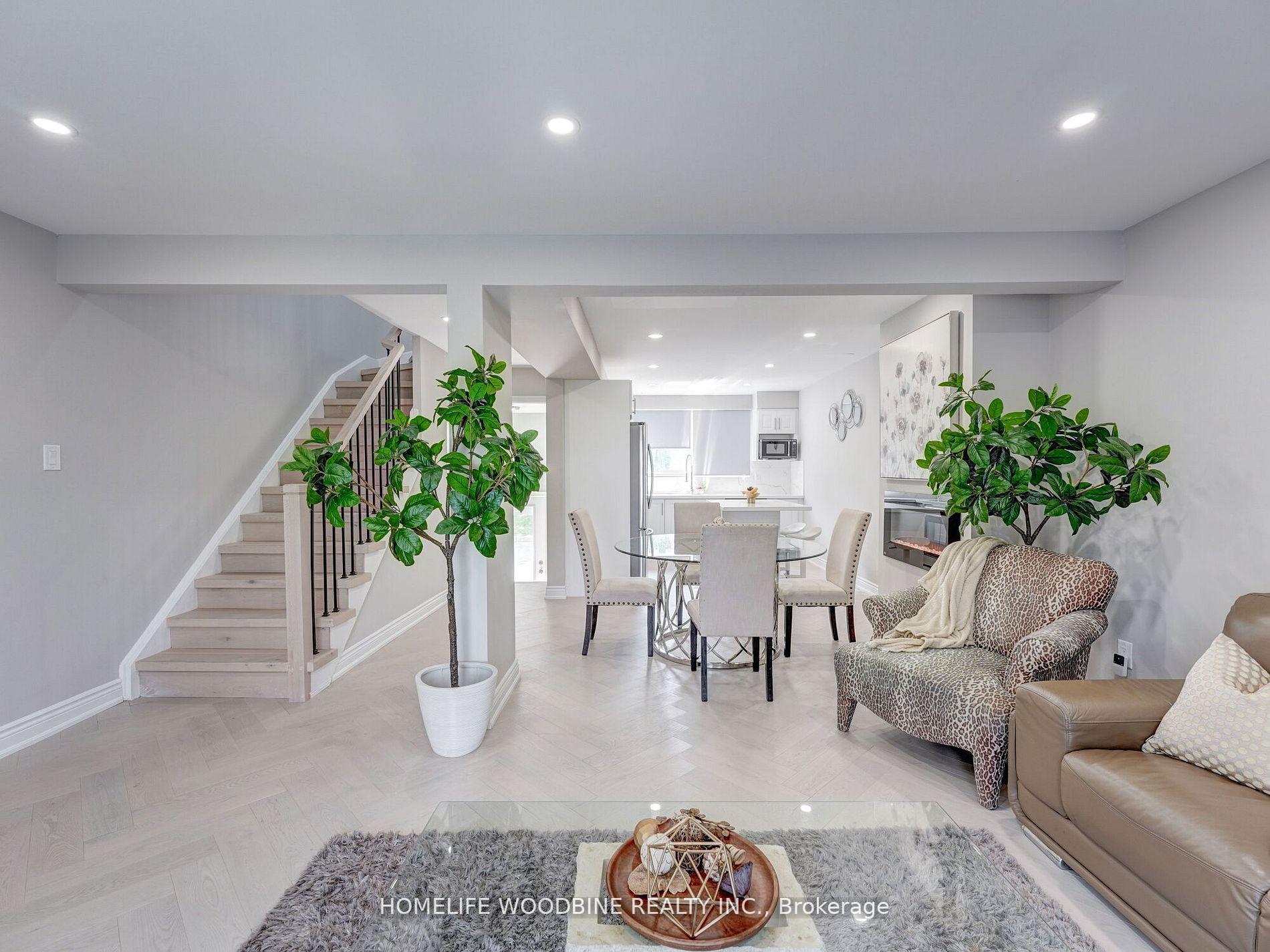 3 Bedrooms Condo at 121 Centennial,  Toronto For sale