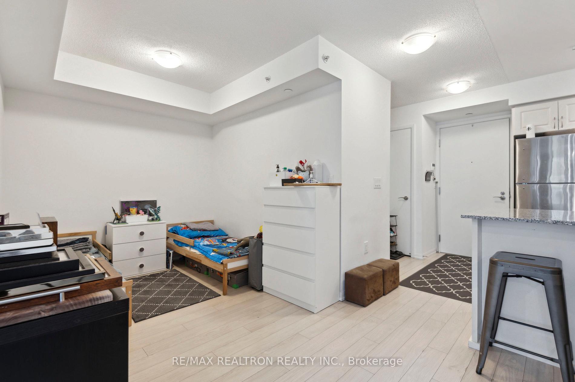 2 Bedrooms Condo at 3091 Dufferin, Toronto For sale