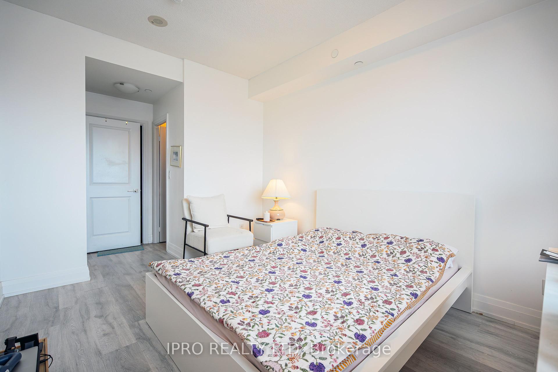 2 Bedrooms Condo at 3600 Hwy 7,  Vaughan For sale