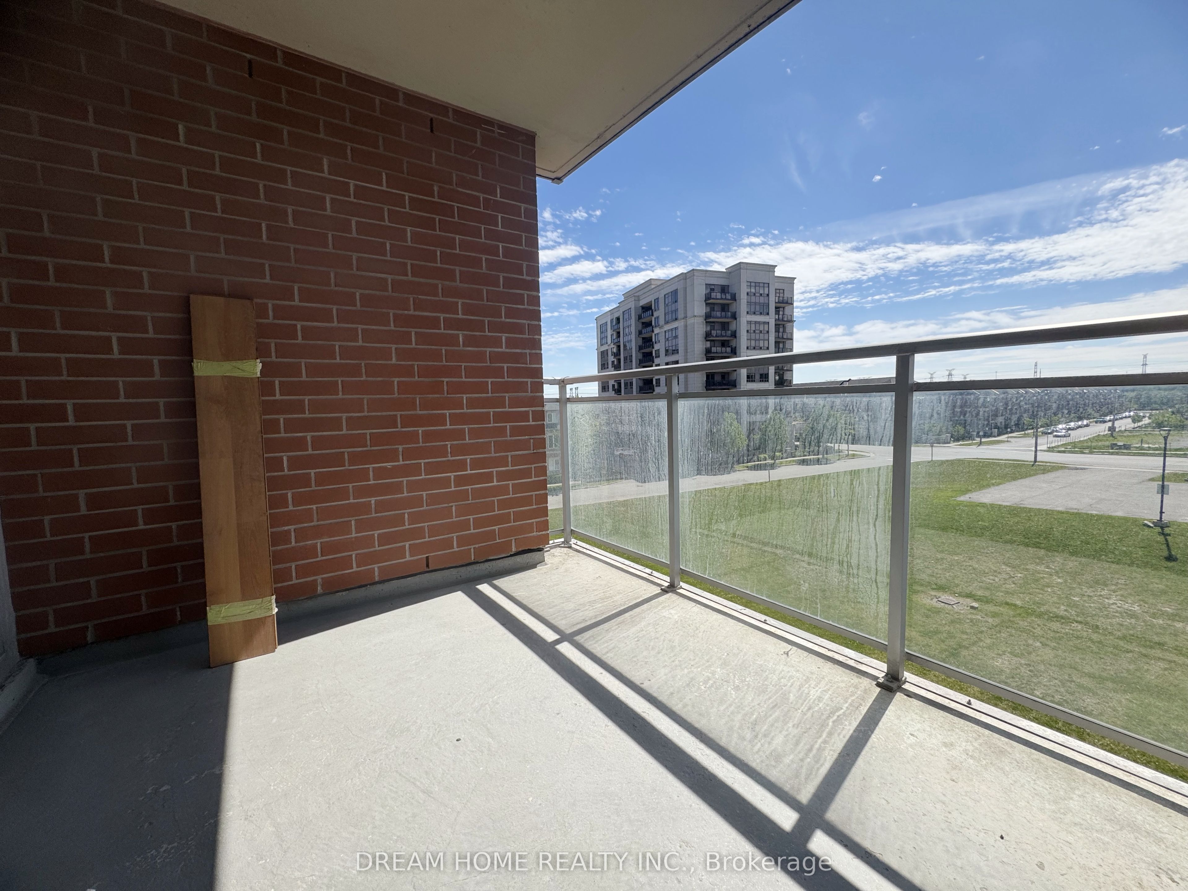 48 Suncrest Boulevard, #507