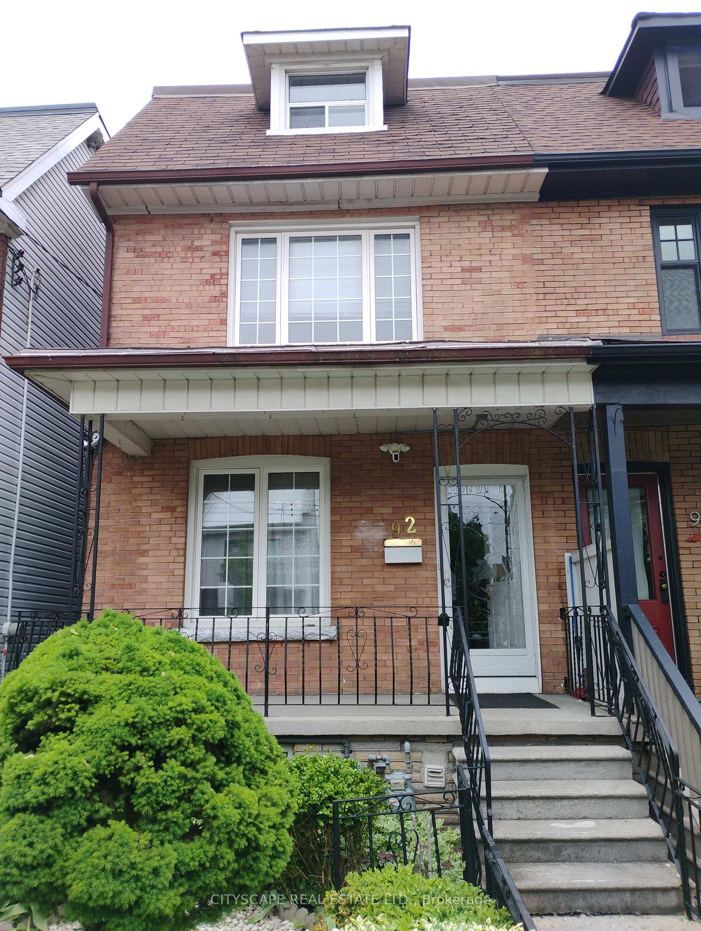 92 Bellwoods Avenue, Toronto, ON M6J 2P4 ; MLS ID: C12187008
