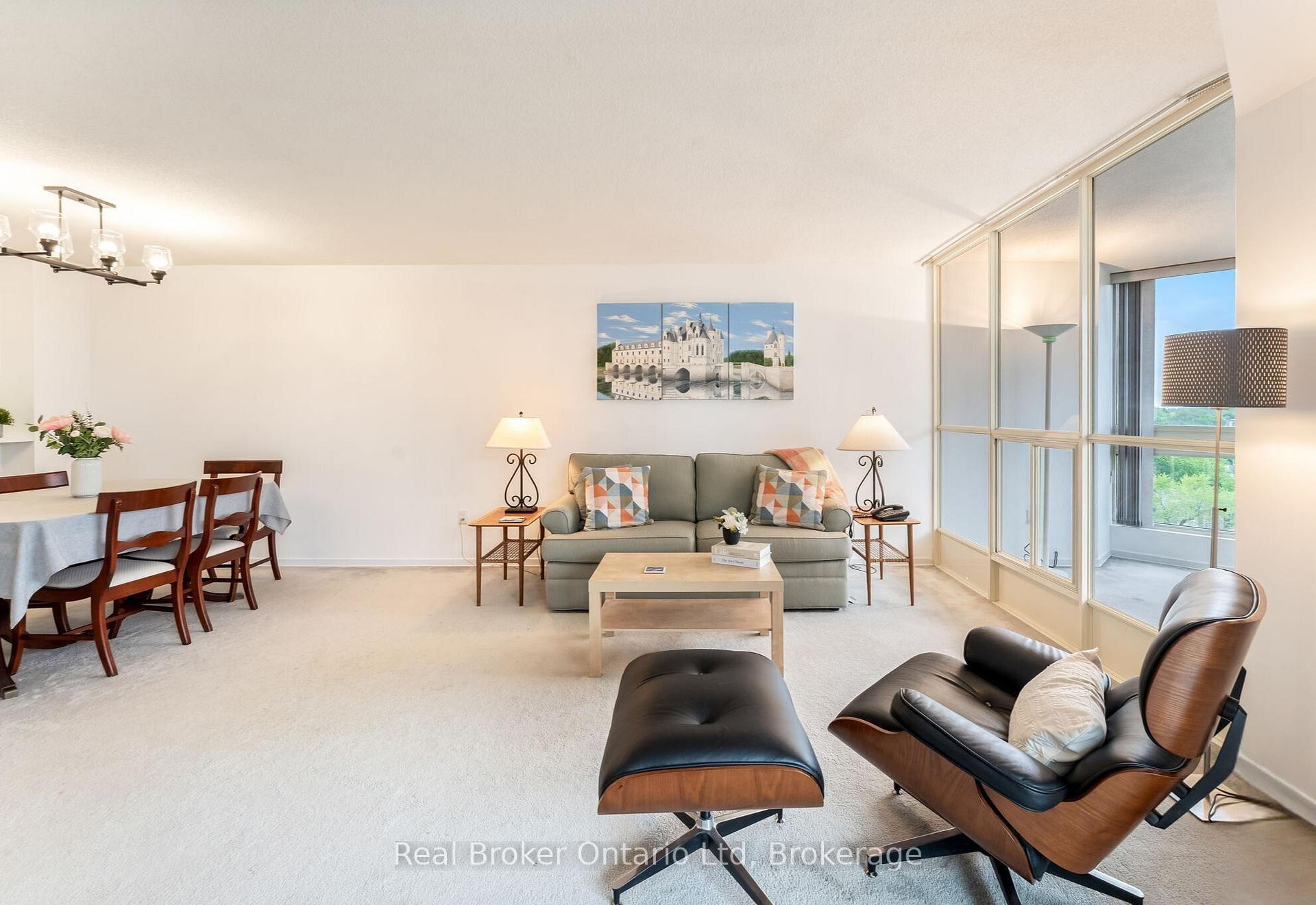2 Bedrooms Condo at 10 Kenneth, Toronto For sale