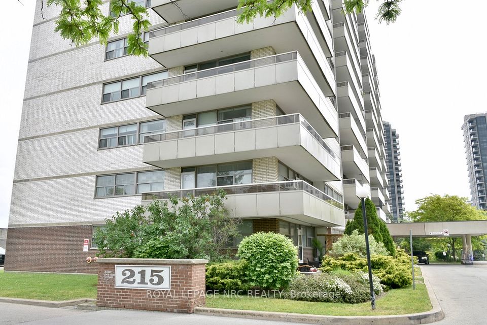 #810 - 215 Glenridge Avenue, St. Catharines, ON L2T 3J7