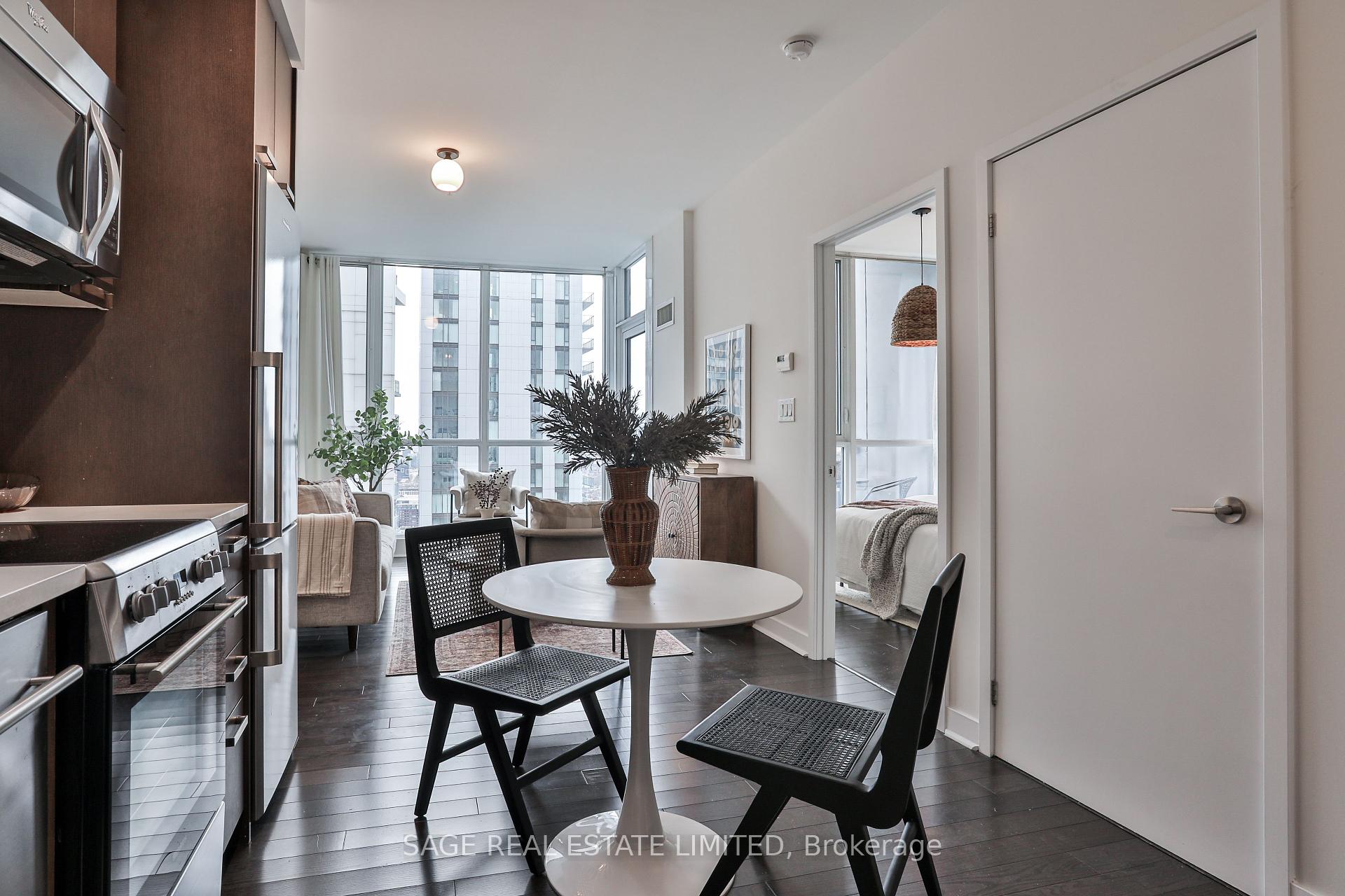 1 Bedroom Condo at 295 Adelaide,  Toronto For sale