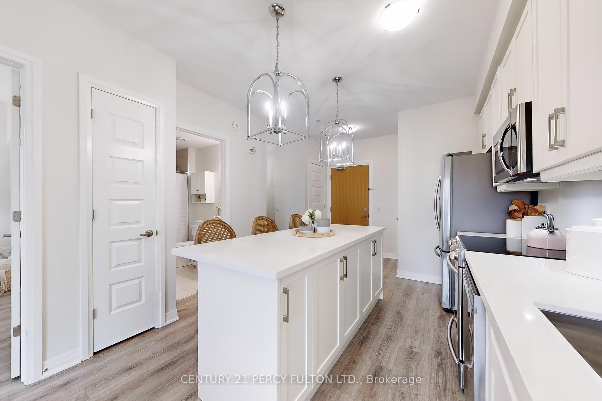 2 Bedrooms Condo at 128 Grovewood, Oakville For sale