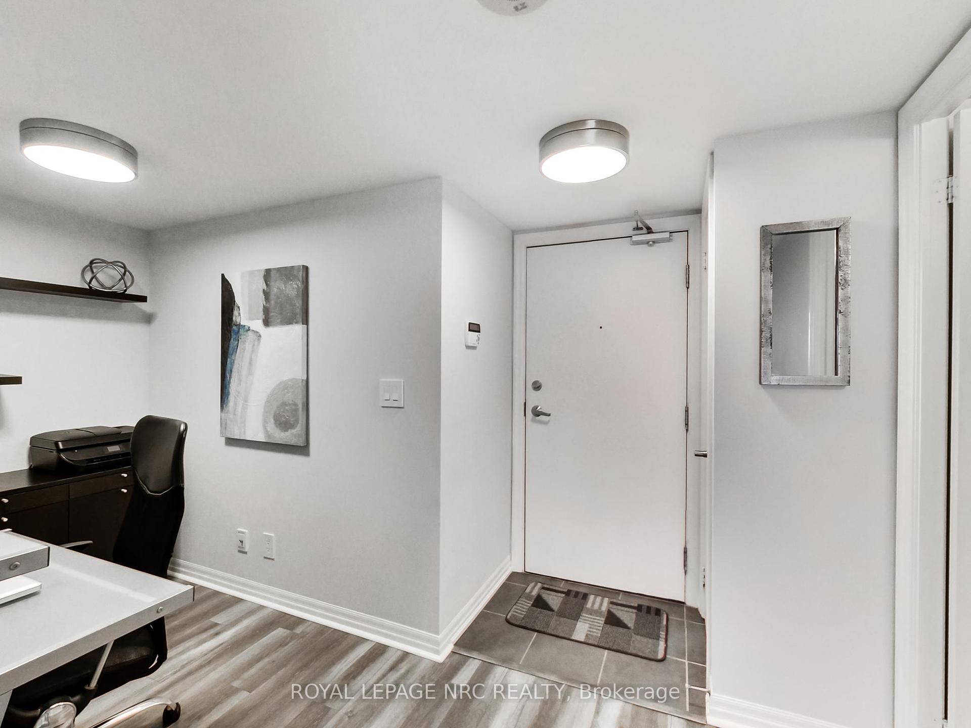 2 Bedrooms Co-op at 1940 Ironstone, Burlington For sale