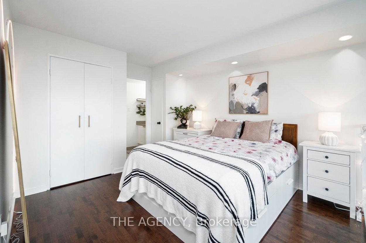 1 Bedroom Condo at 250 Manitoba, Toronto For sale