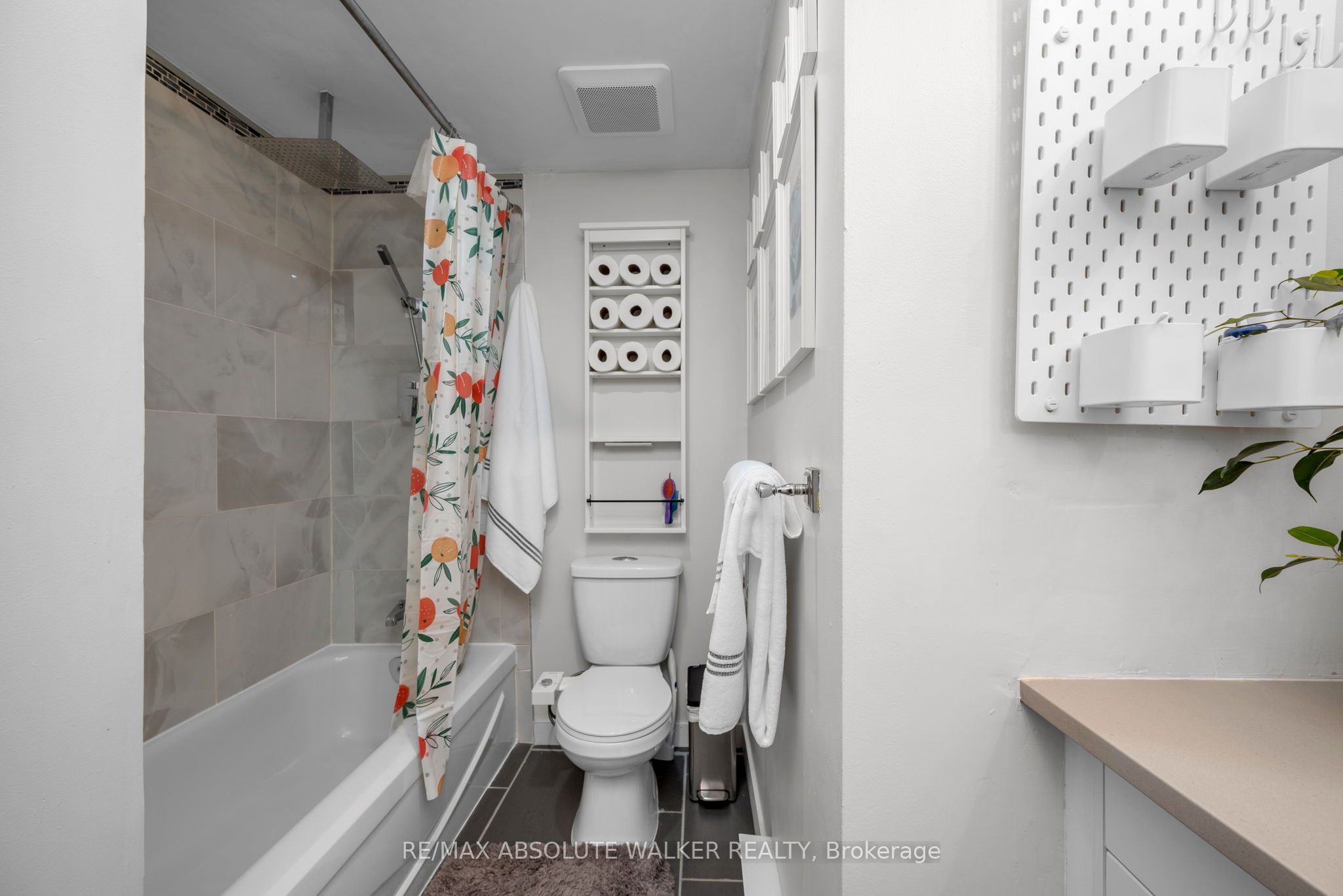 1300 Alness Court, #14
