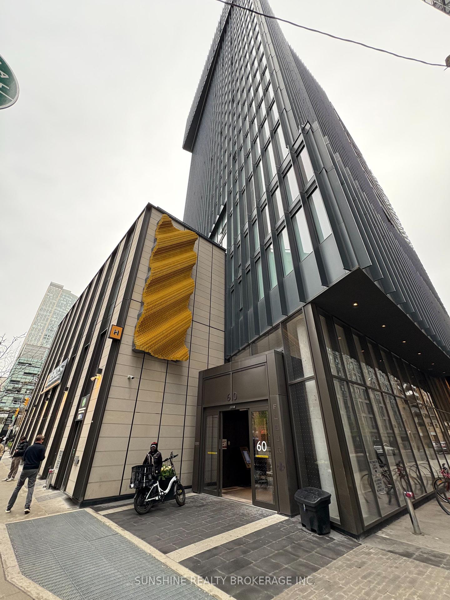 2 Bedrooms Condo at 60 Shuter, Toronto For sale
