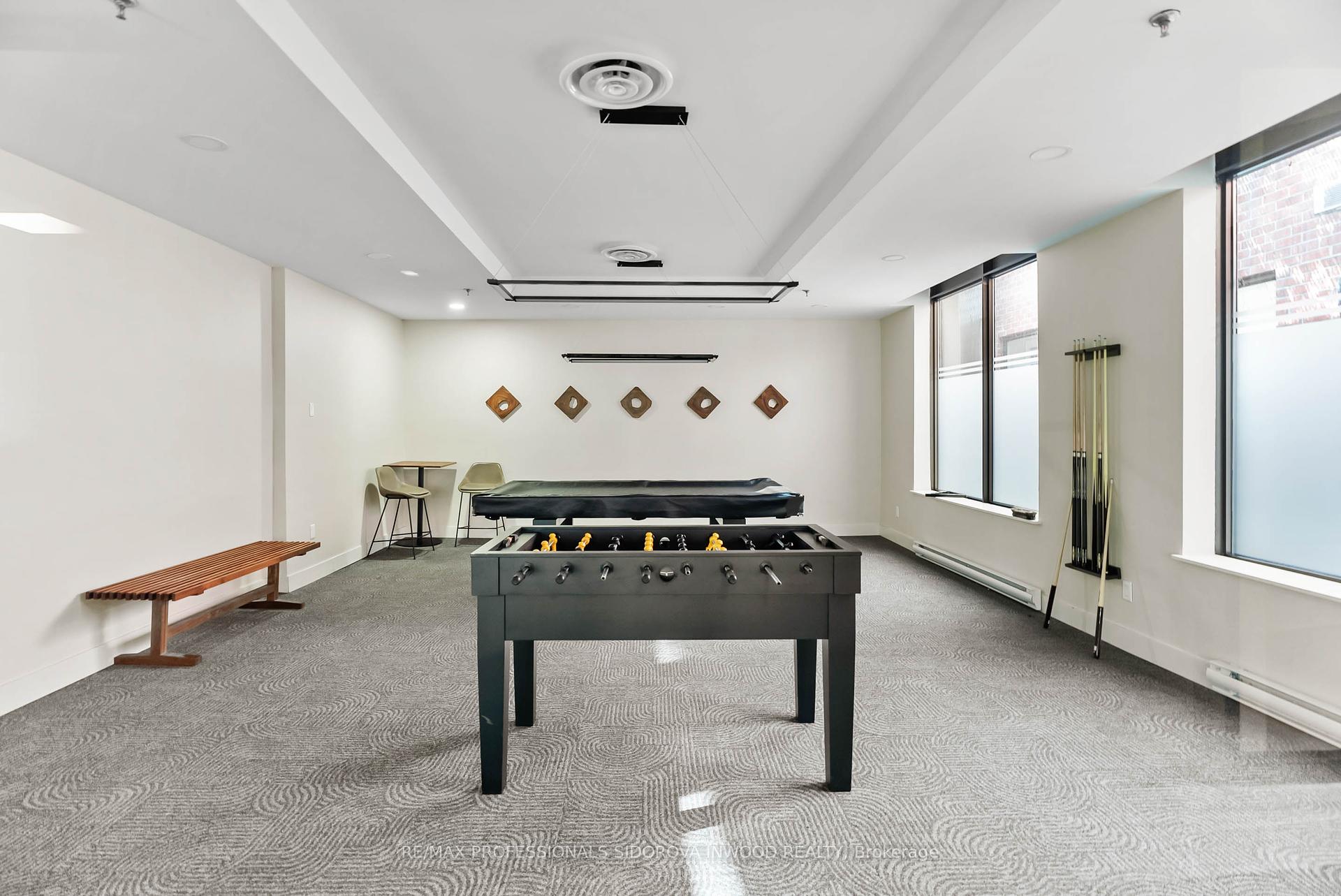 3 Bedrooms Condo at 20 Southport, Toronto For sale