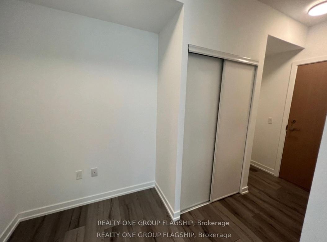 2 Bedrooms Condo at 1195 The Queensway, Toronto For sale