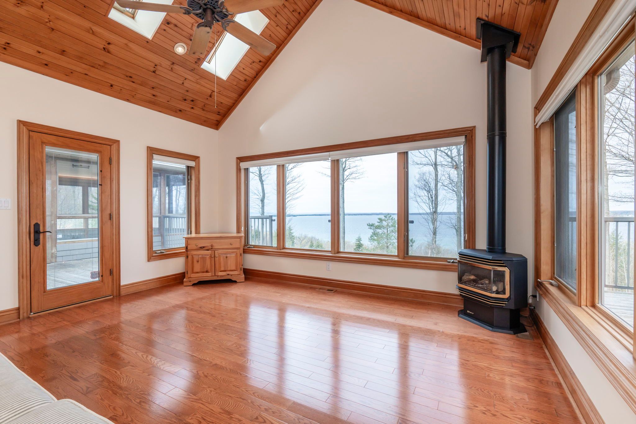 20 Nippissing Ridge Road
