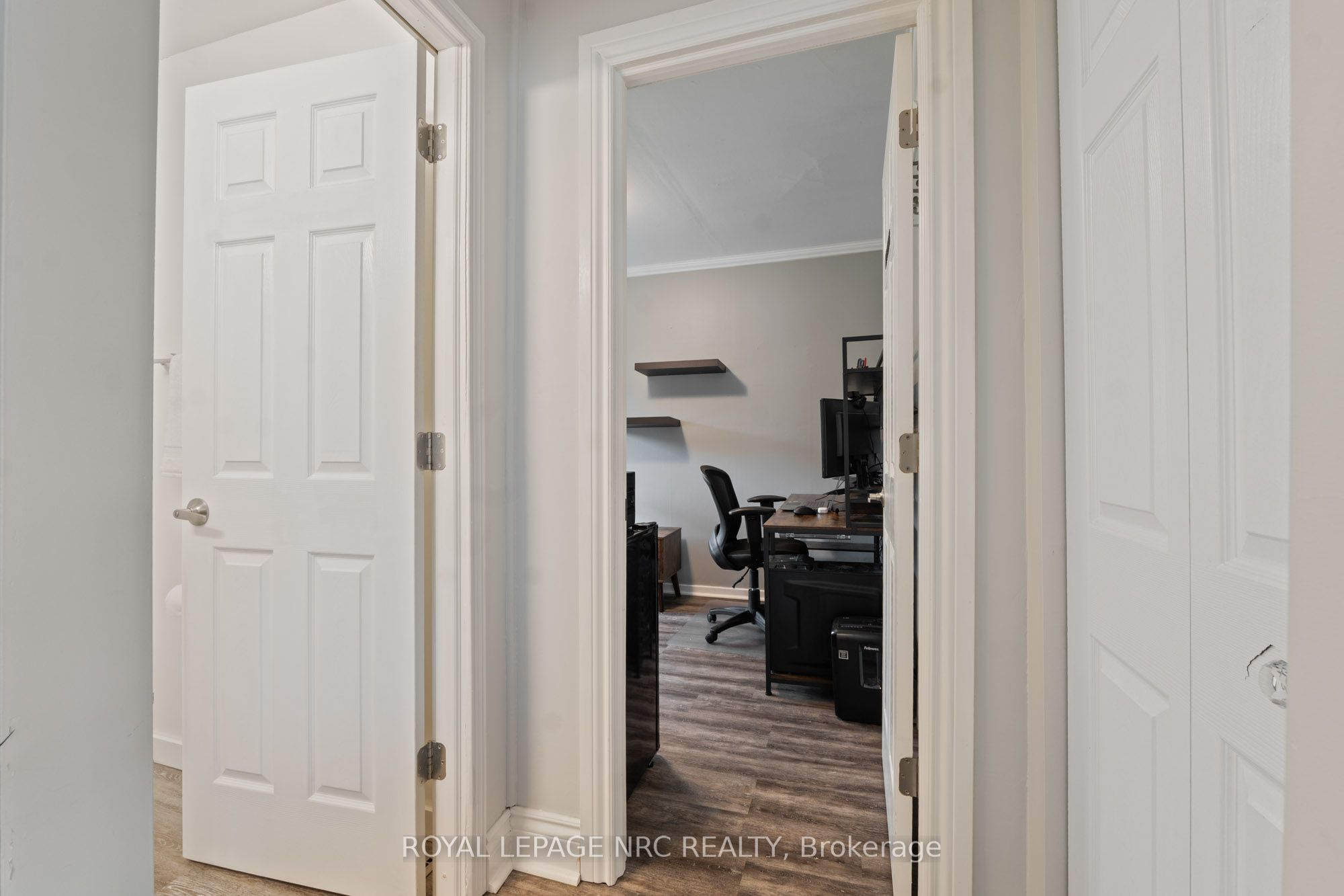 7 Lancaster Avenue, St. Catharines, ON L2R 2R5