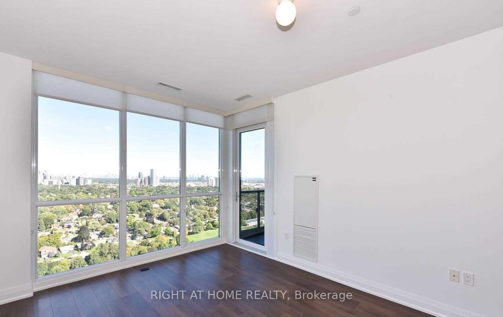 2 Bedrooms Condo at 9 Valhalla Inn, Toronto For sale