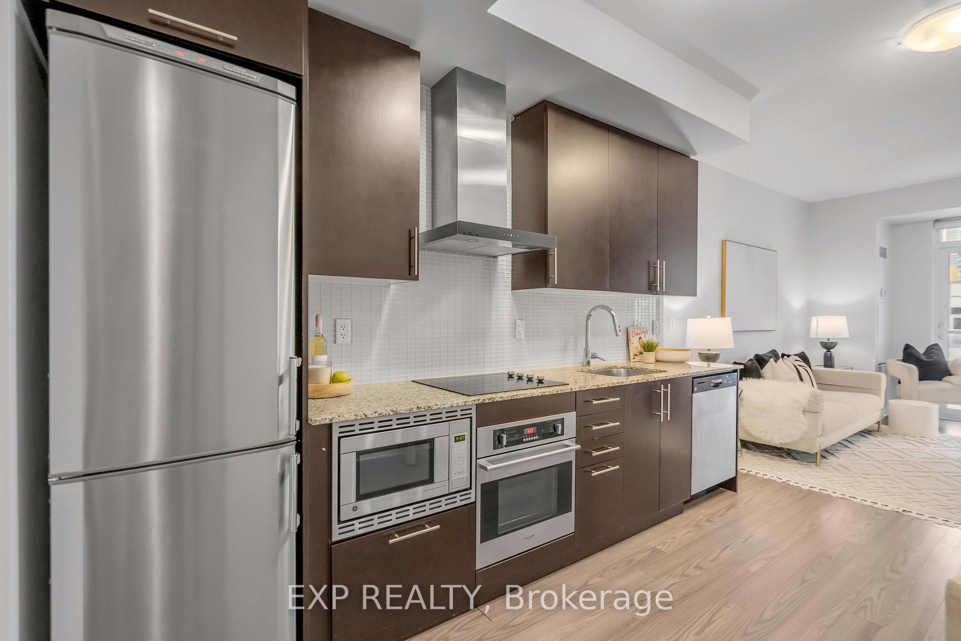 1 Bedroom Condo at 352 Front, Toronto For sale