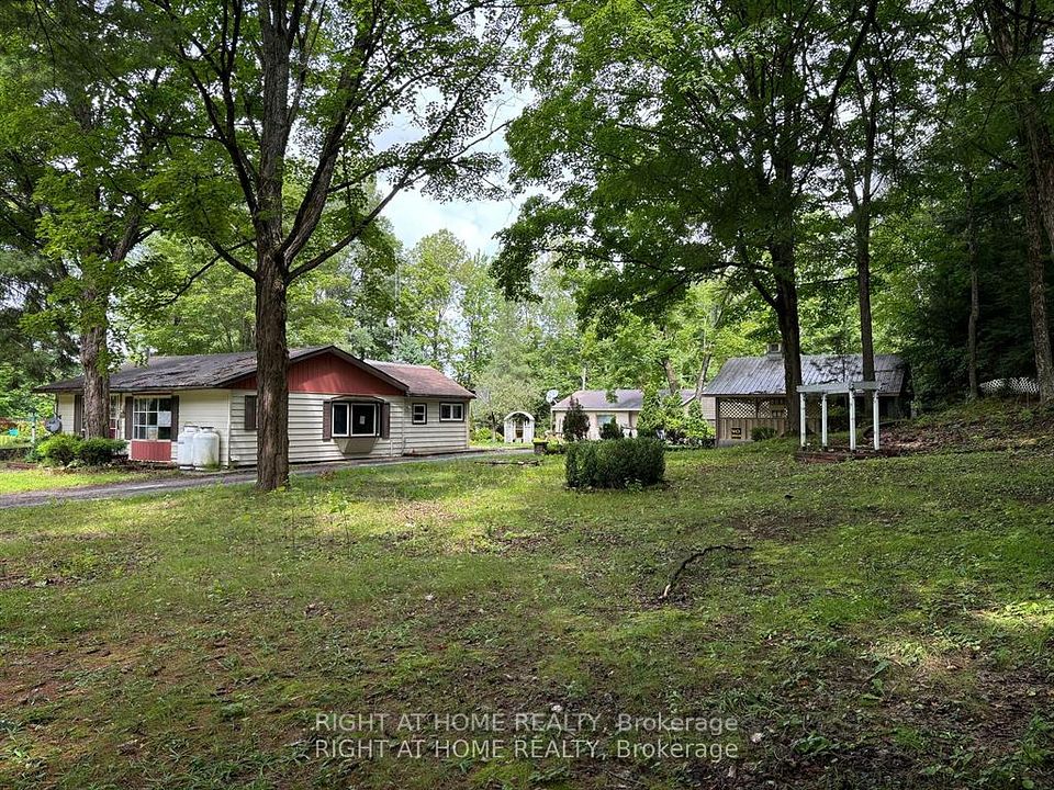 2162 Bay Lake