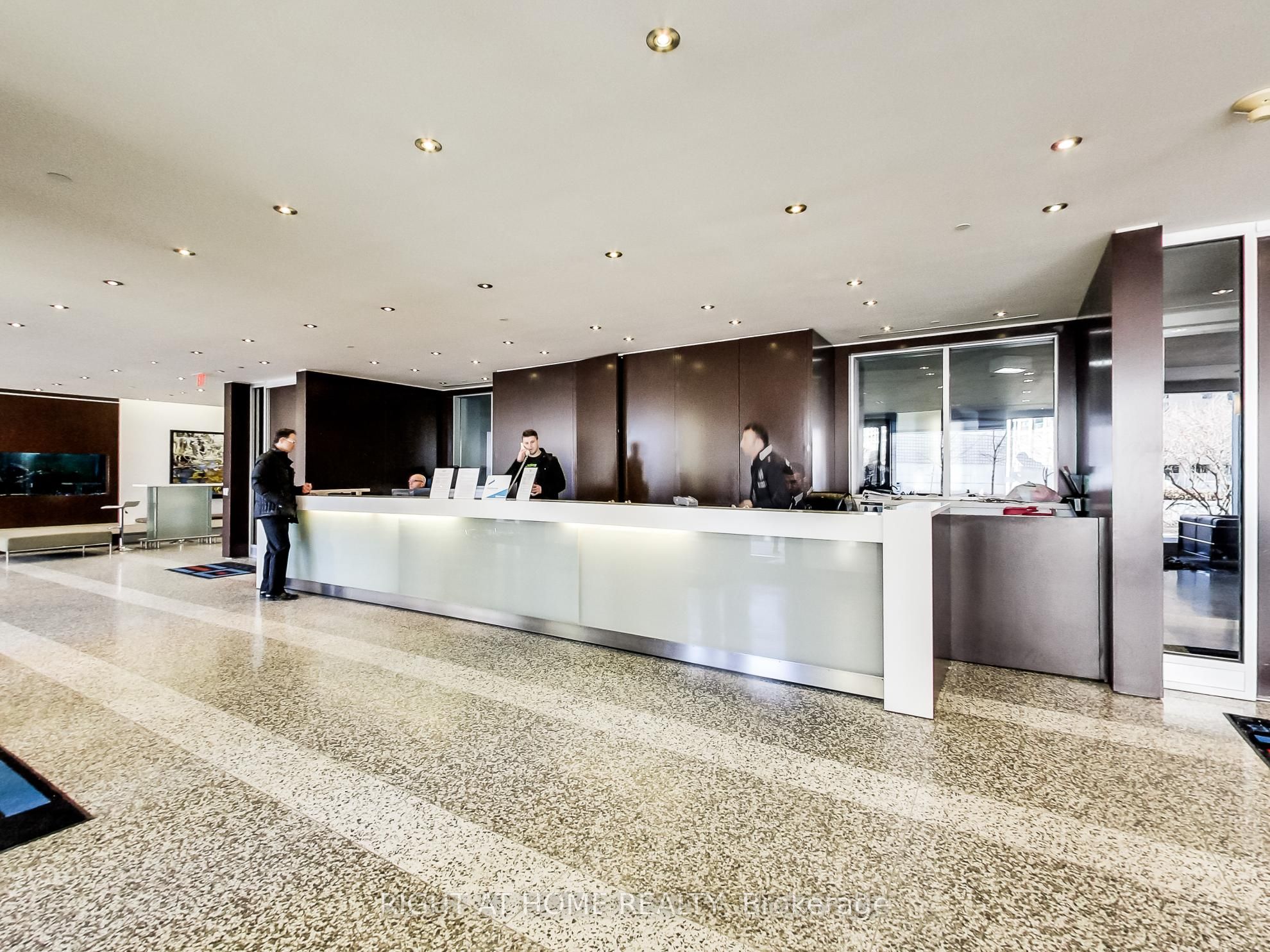 8 York Street W, #3102