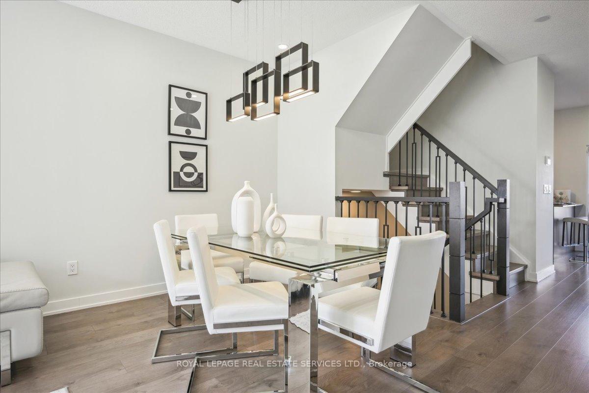 4 Bedrooms Condo at 1121 Cooke, Burlington For sale