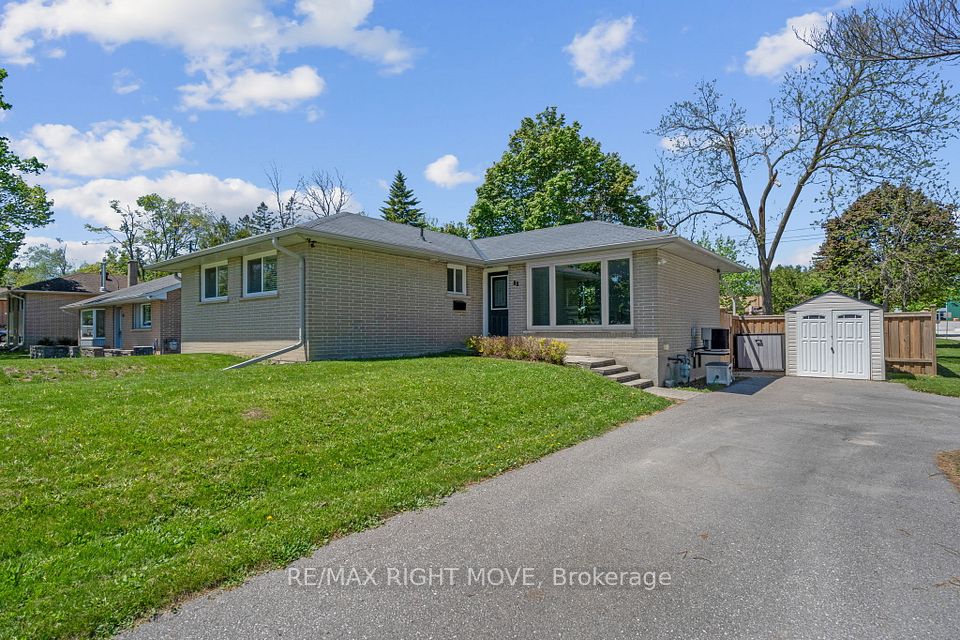 88 Rose Street, Barrie, ON L4M 2T2