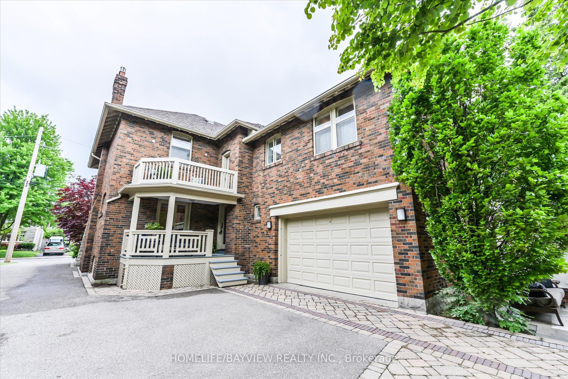 262 Lytton Boulevard