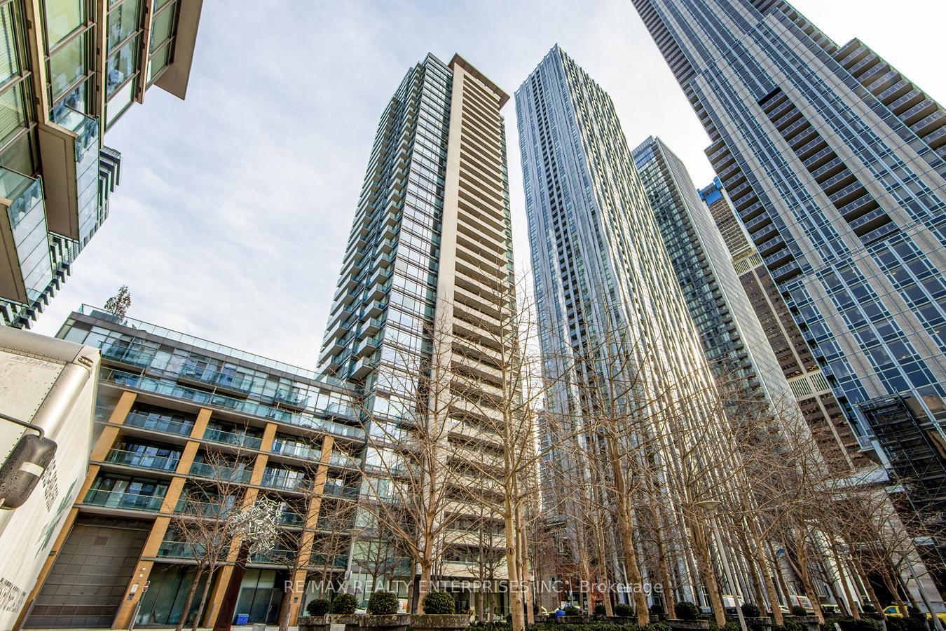 2 Bedrooms Condo at 18 Yorkville, Toronto For sale