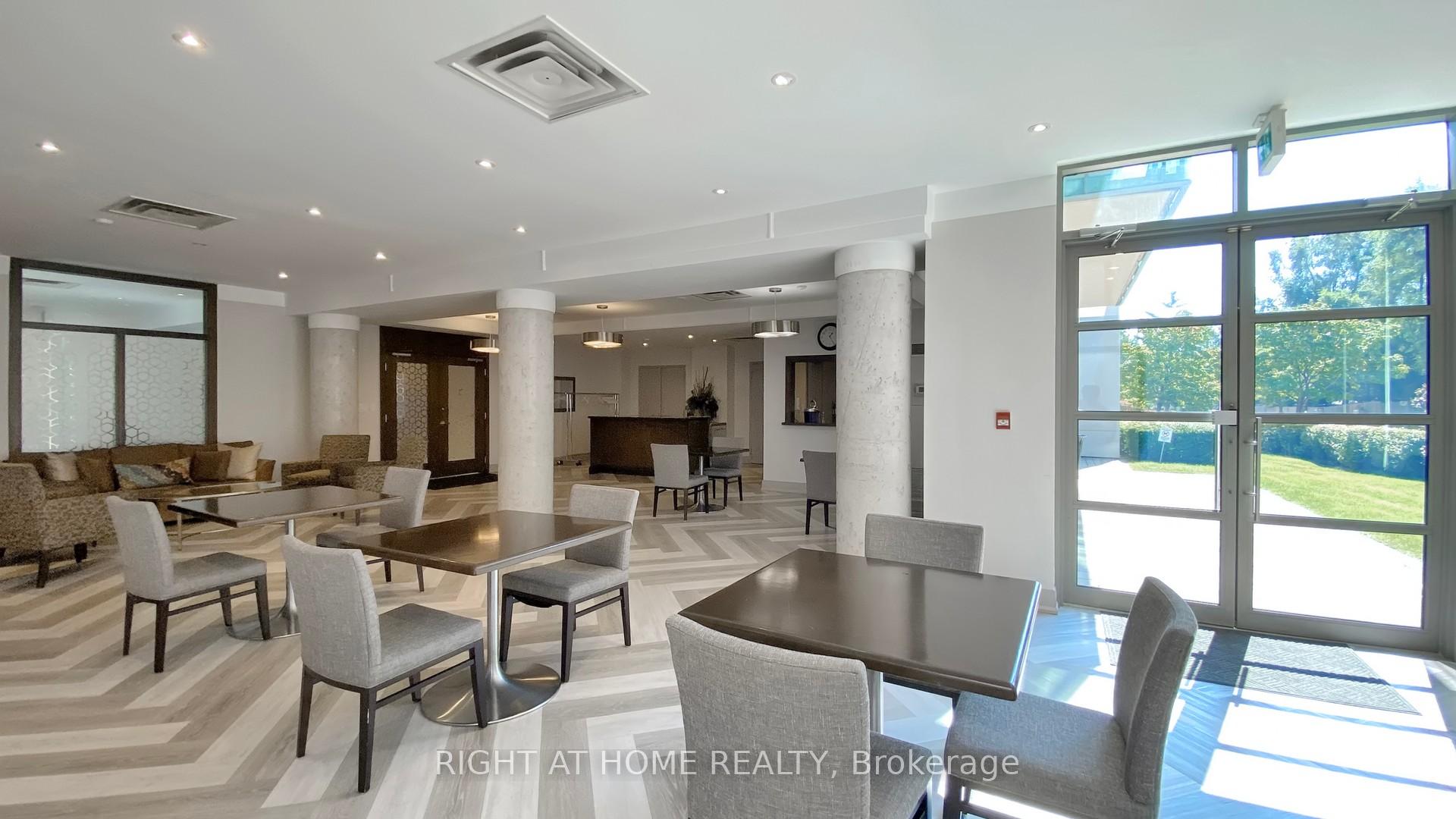 2 Bedrooms Condo at 3840 Bathurst, Toronto For sale