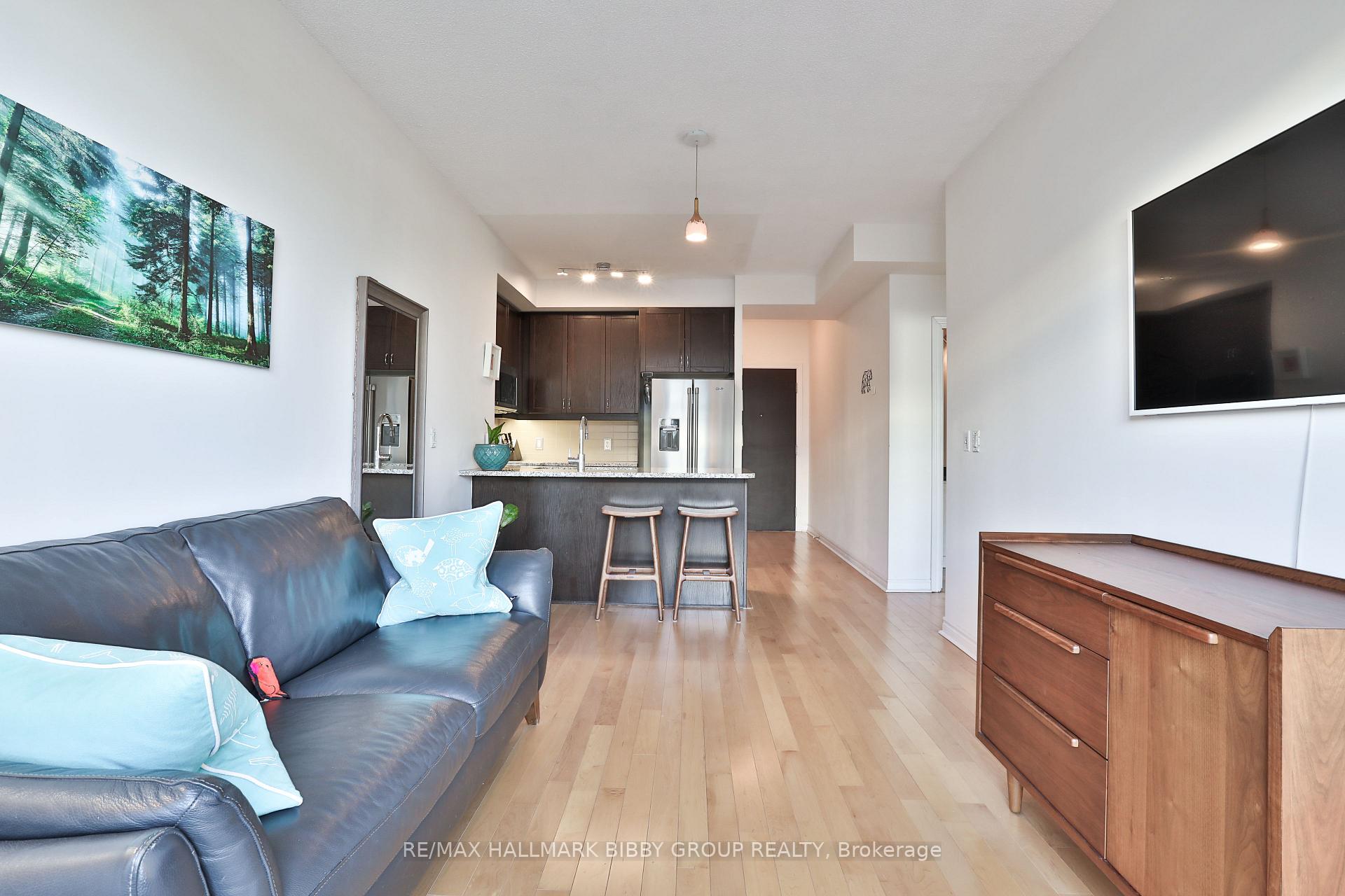 1 Bedroom Condo at 1135 Royal York, Toronto For sale