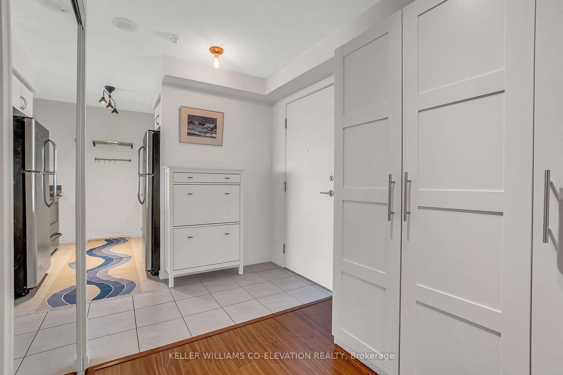 3 Bedrooms Condo at 60 Heintzman, Toronto For sale