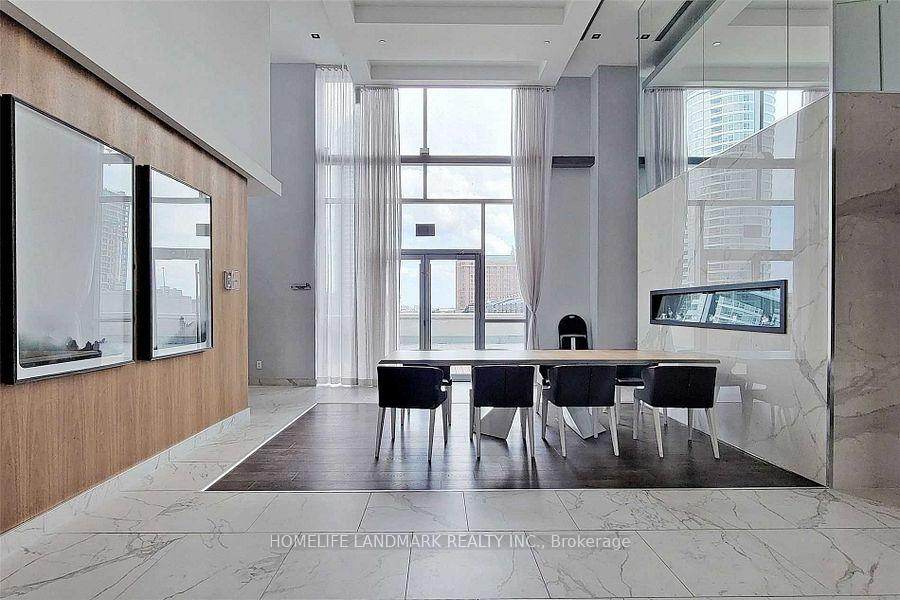 2 Bedrooms Condo at 255 Village Green,  Toronto For sale