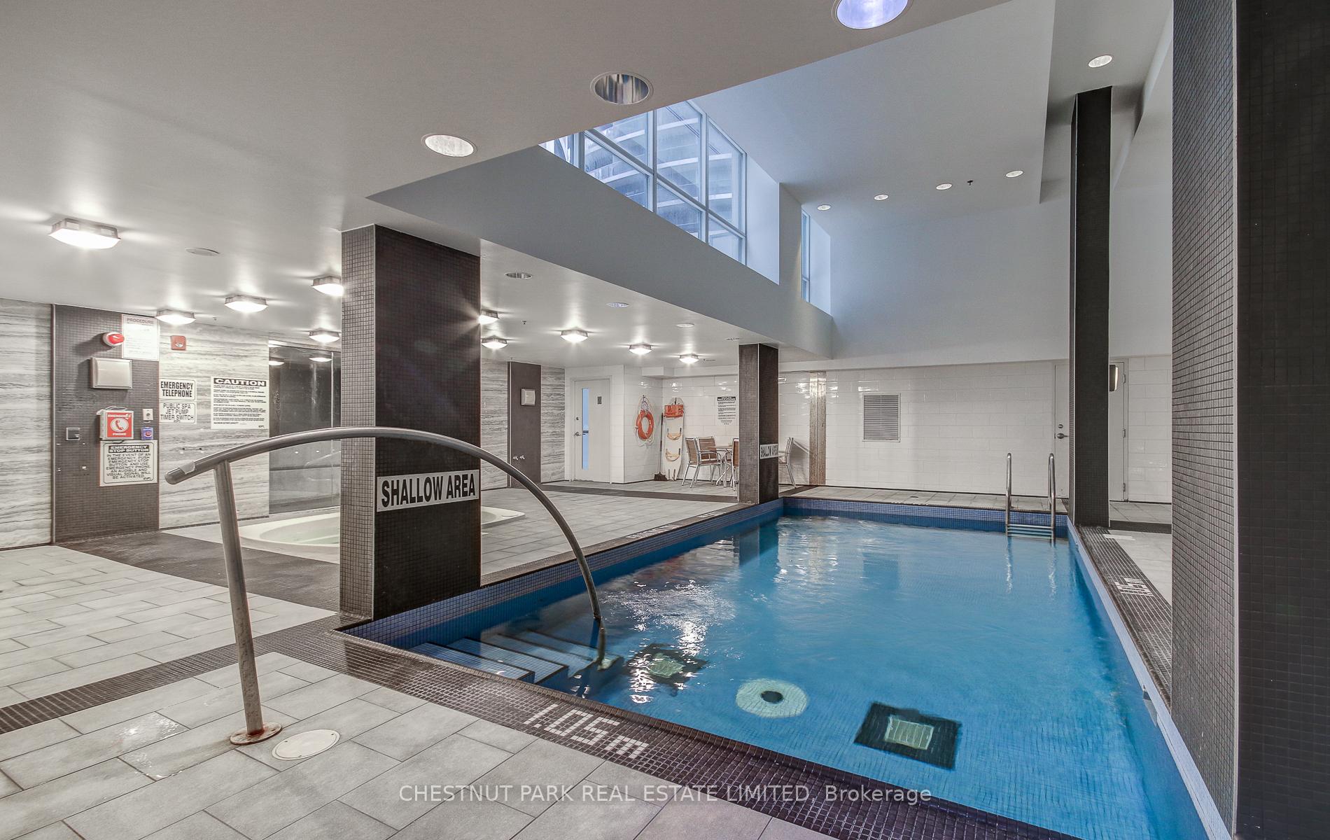 2 Bedrooms Condo at 25 Carlton, Toronto For sale