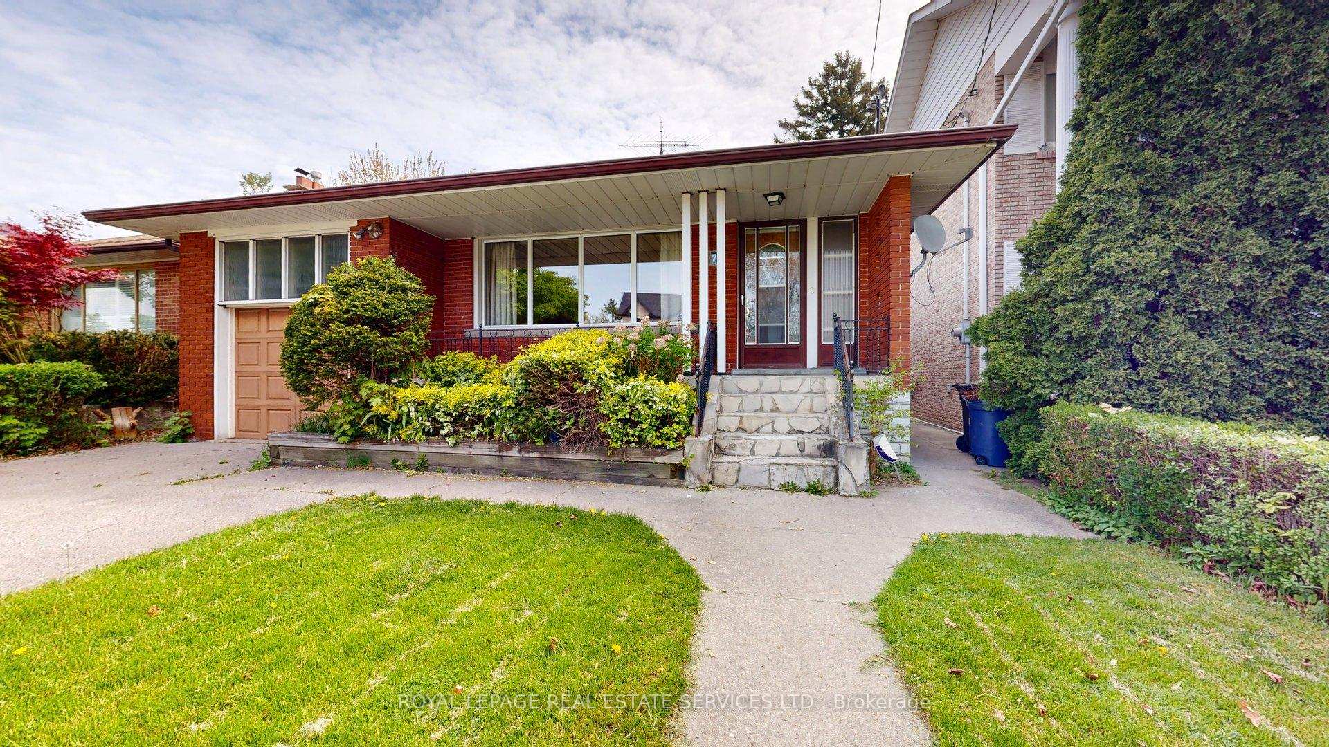 7 Stockbridge Avenue, Toronto, ON M8Z 4M6 ; MLS ID: W12158173