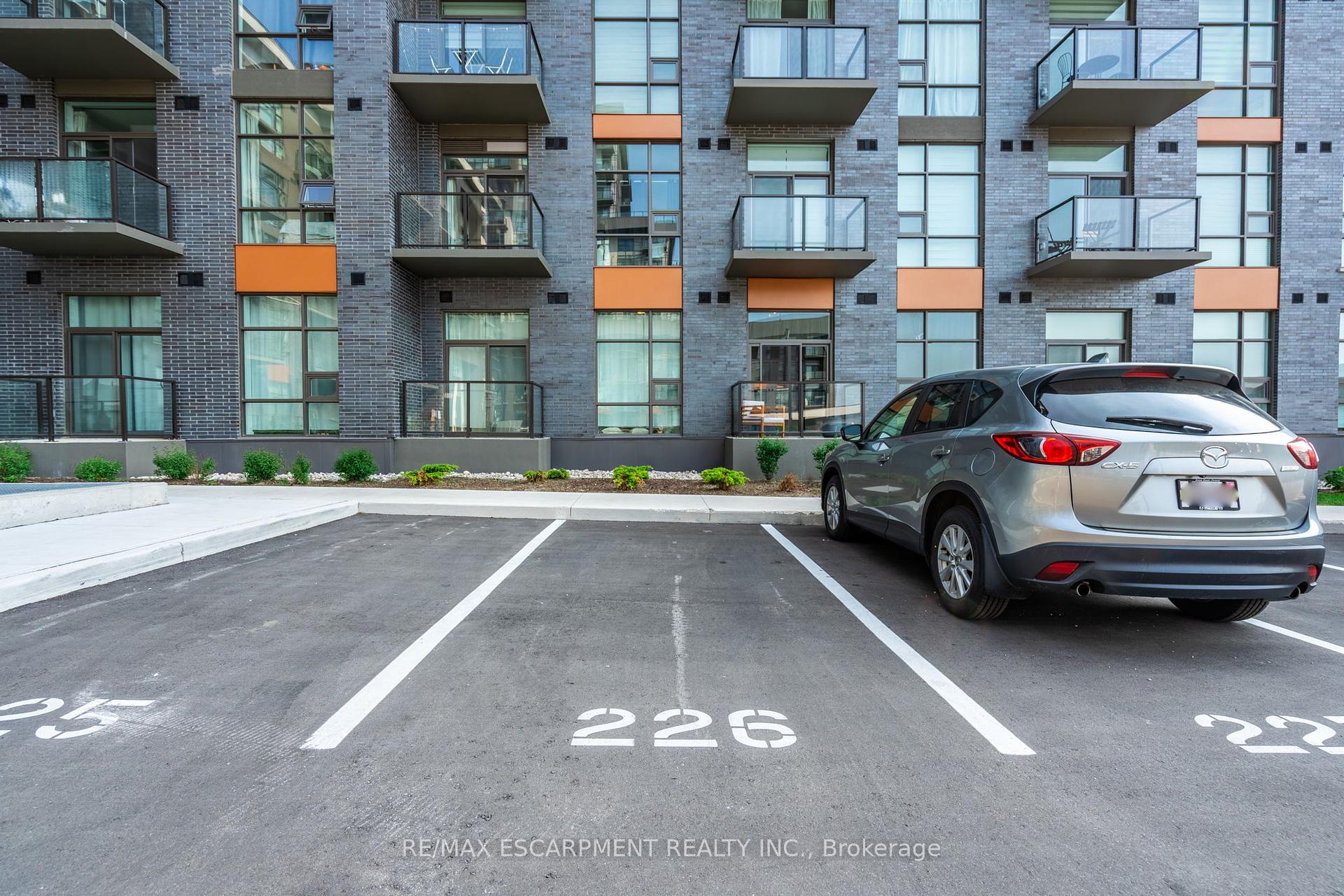 1 Bedroom Condo at 470 Dundas, Hamilton For sale