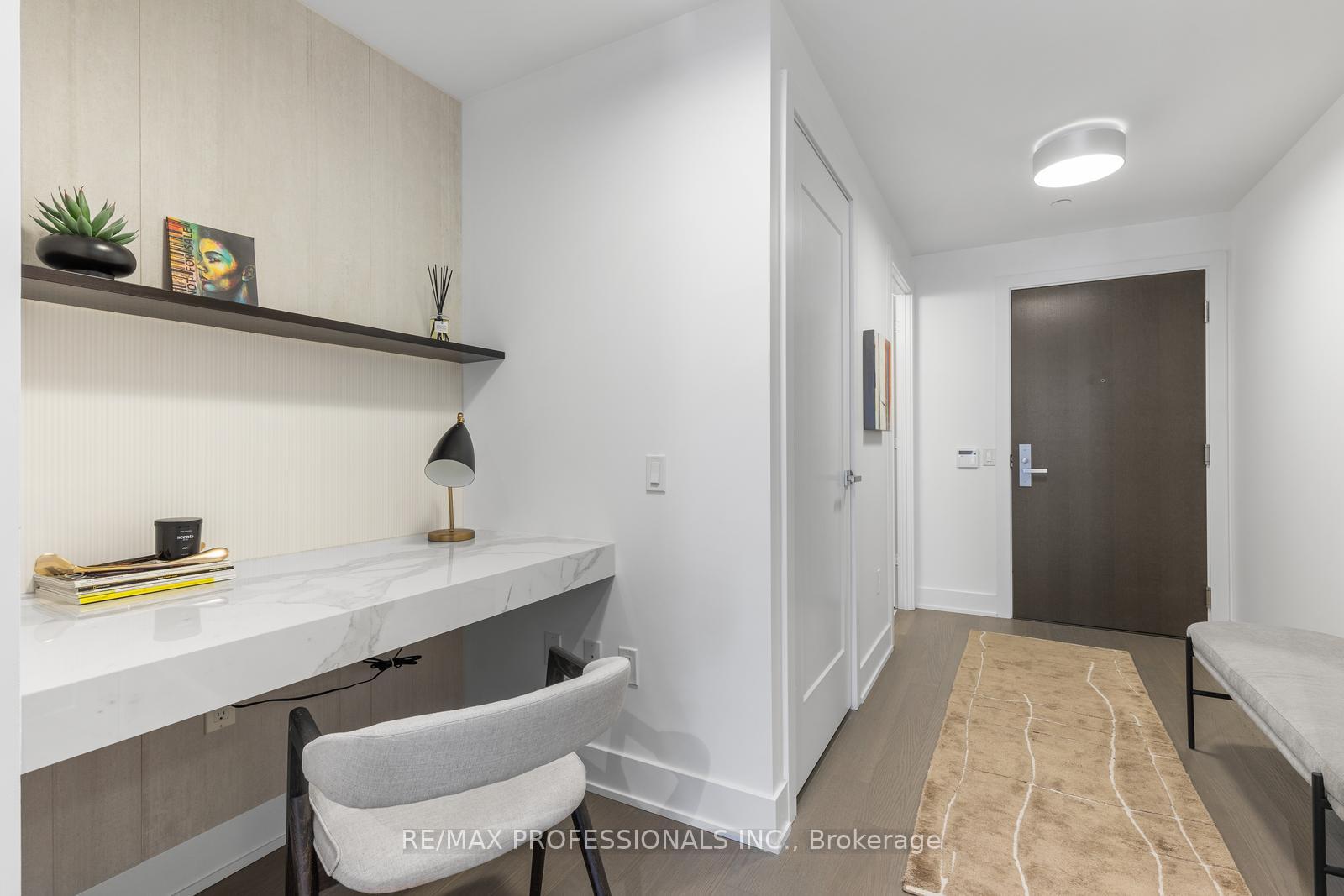 1 Bedroom Condo at 6 Jackes, Toronto For sale