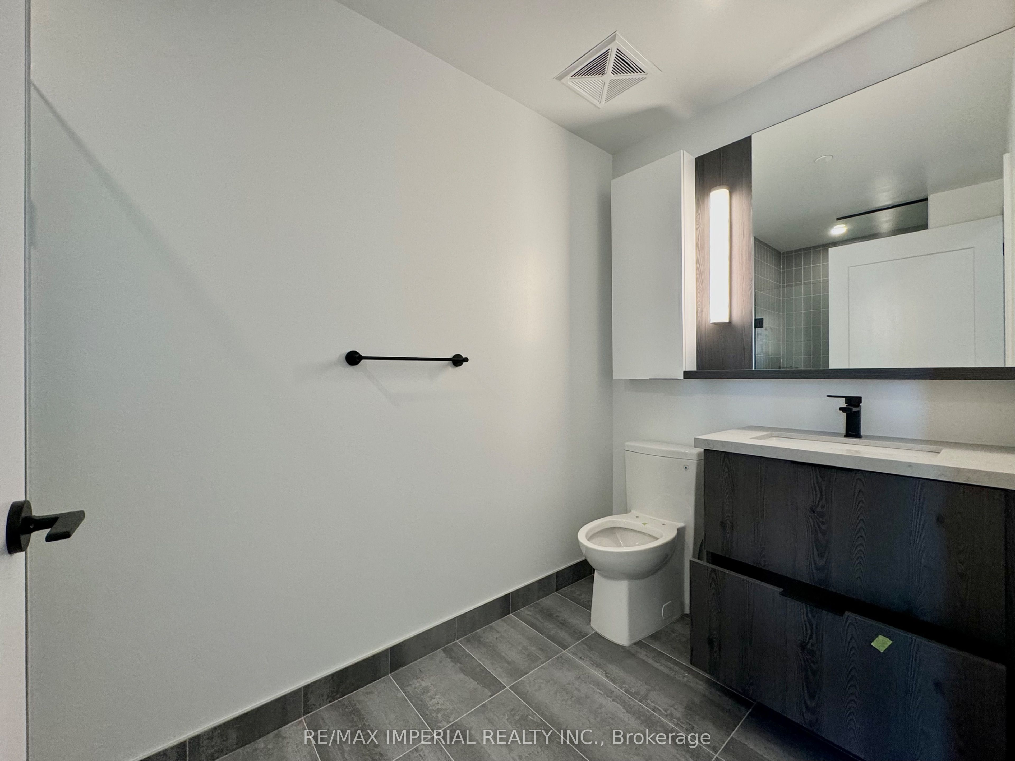 5 DEFRIES Street, #3102