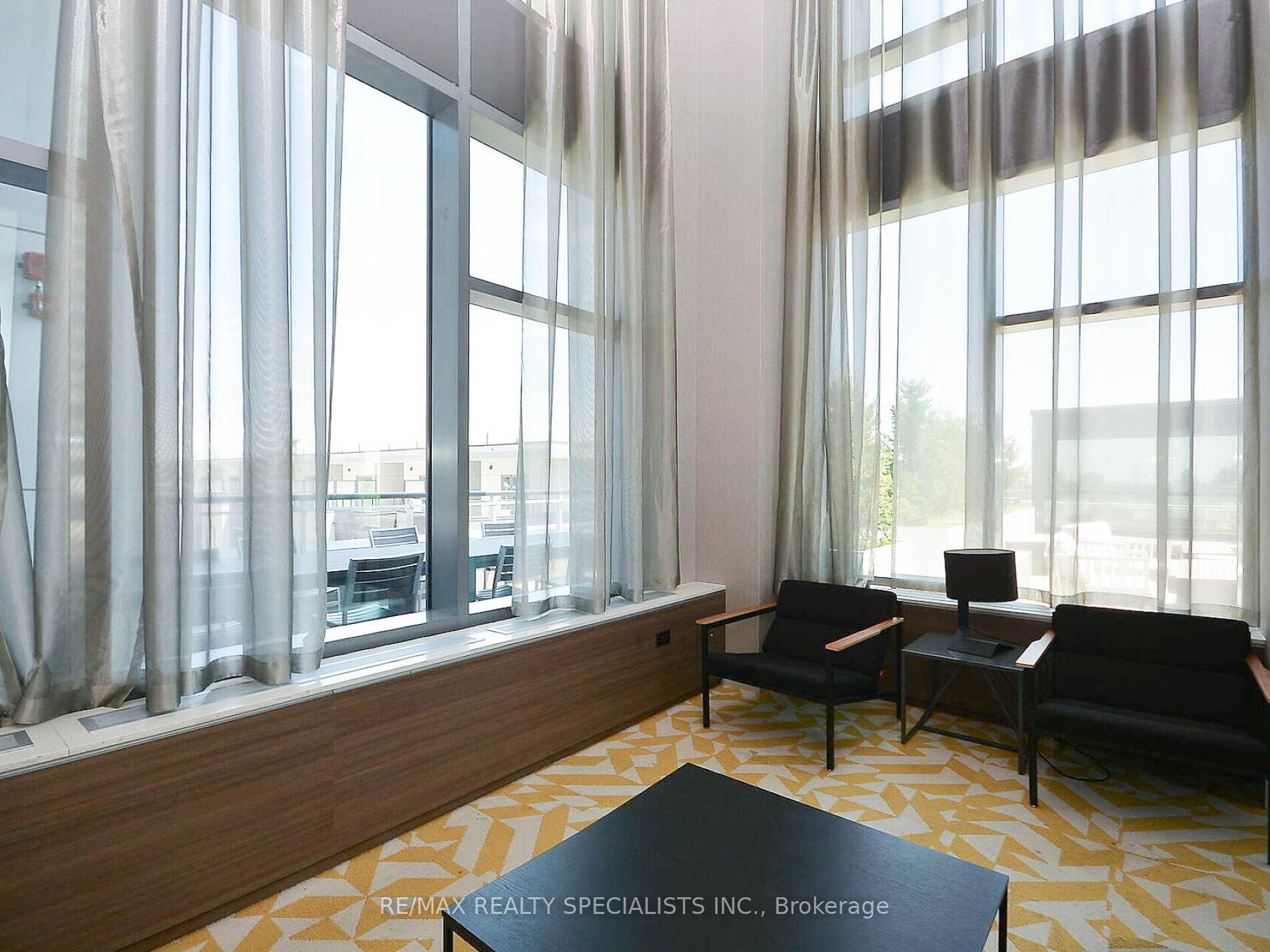 2 Bedrooms Condo at 2560 Eglinton, Mississauga For sale