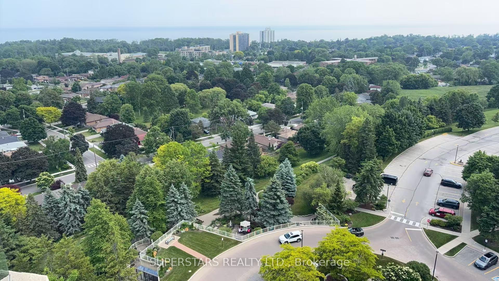2 Bedrooms Condo at 20 Guildwood, Toronto For sale