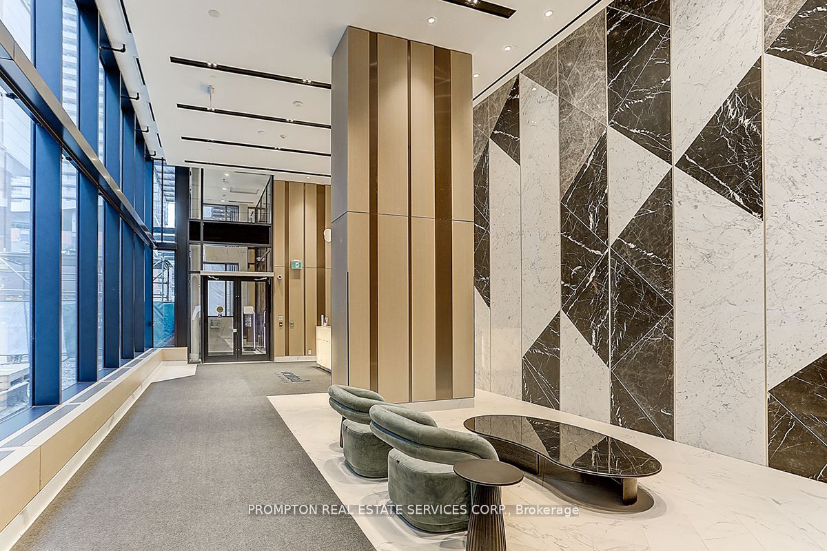 38 Widmer Street, #1111