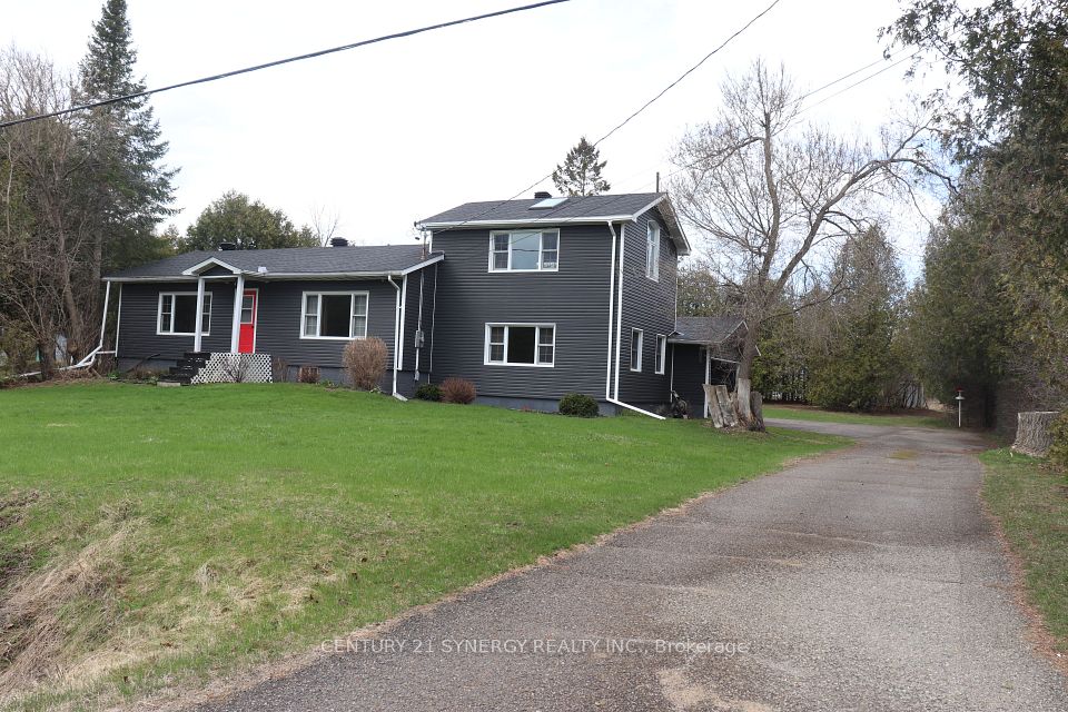352 Highway 15, Smiths Falls