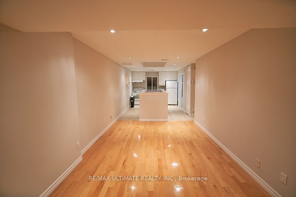 35 Longboat Avenue